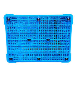Thùng nhựa rỗng C3 sử dụng bánh xe nhỏ giúp việc di chuyện thật dễ dàng