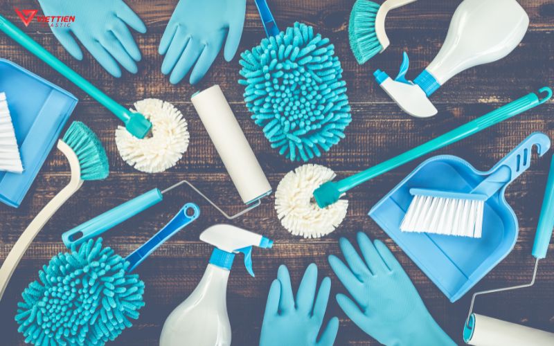 Dụng cụ cần thiết để vệ sinh thùng rác