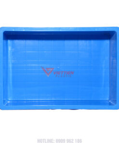 Mặt trong của khay nhựa công nghiệp B4