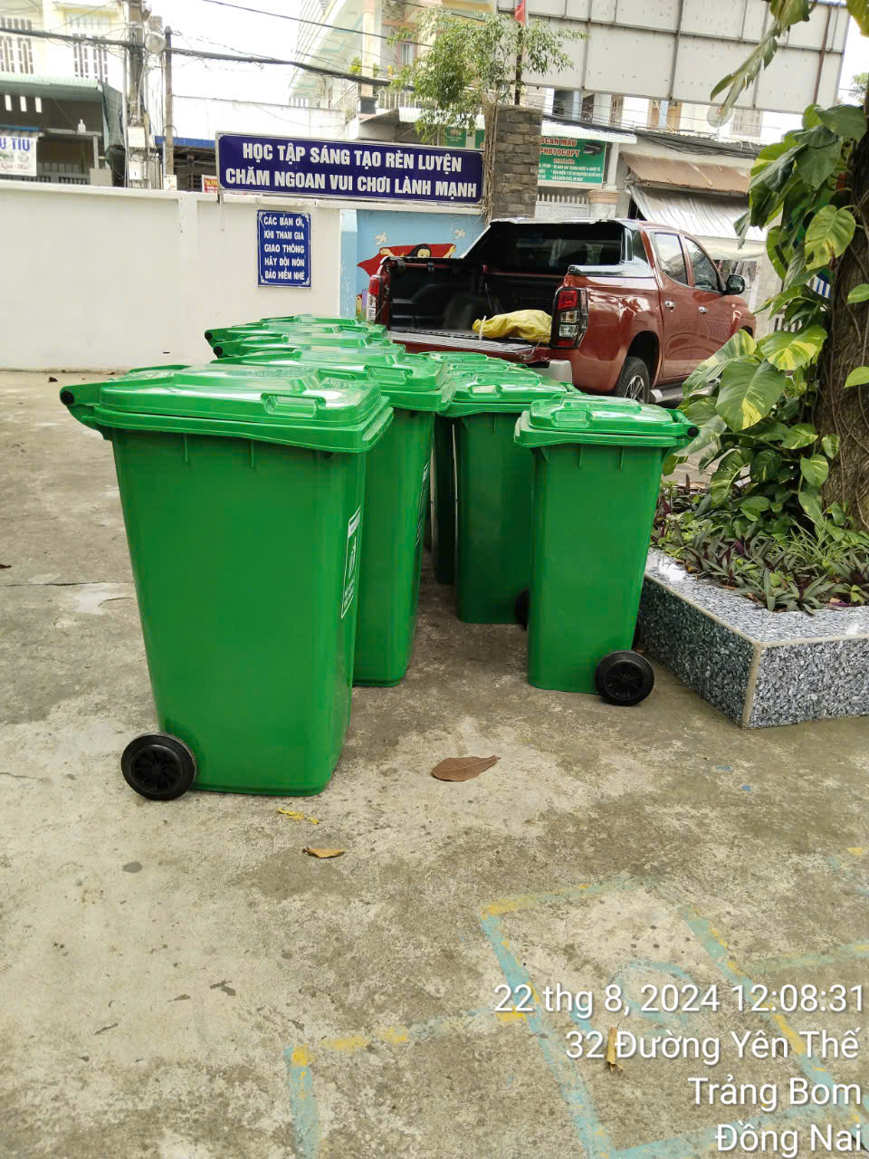 thùng rác 120l chuyển đến cho khách
