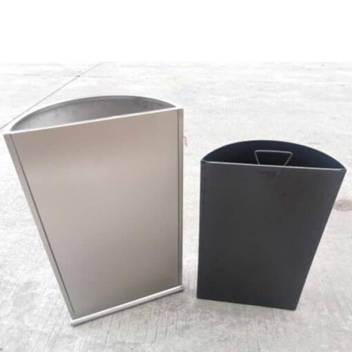 thùng rác inox bán nguyệt đen bạc