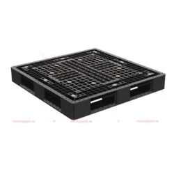Pallet nhựa màu đen