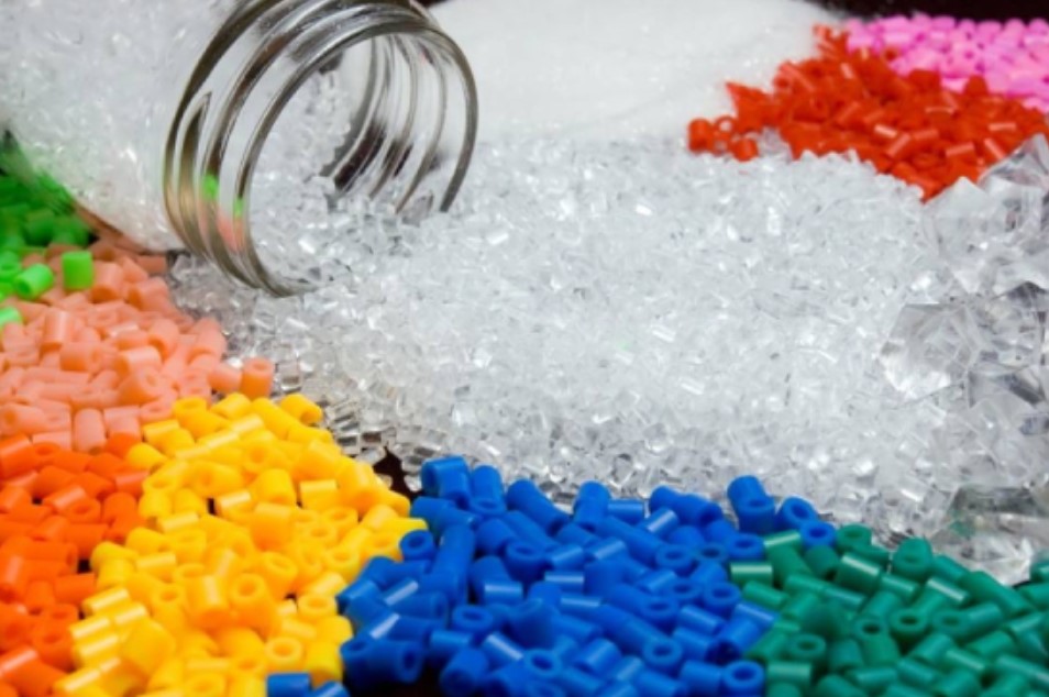 Nhựa nguyên sinh còn có tên gọi tiếng Anh là Primary plastic beads, là loại nhựa nguyên chất chưa qua tái chế hay xử lý tái chế