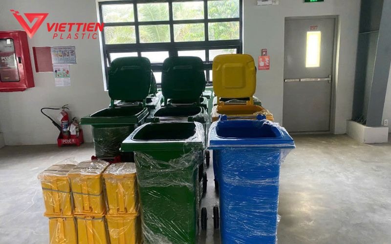Hình ảnh thực tế thùng rác 120 lít