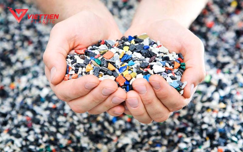 Hạt nhựa tái sinh giúp tận dụng phế liệu và giảm chi phí sản xuất