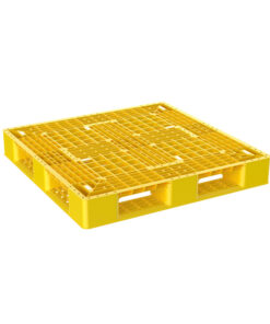 Pallet nhựa V4-1574 màu vàng của Nhựa Việt Tiến