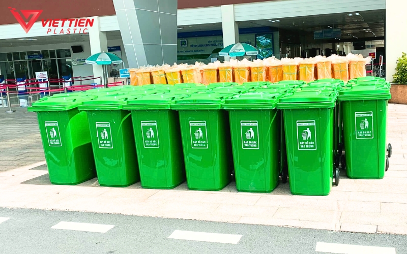 HDPE bền, chống nước và phù hợp thùng rác ngoài trời