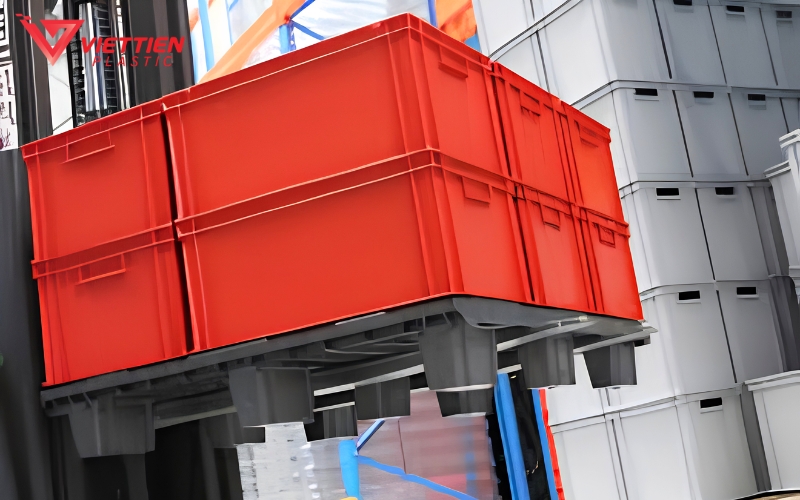 Pallet bền, chống ẩm, dễ nâng hạ và không cần hun trùng